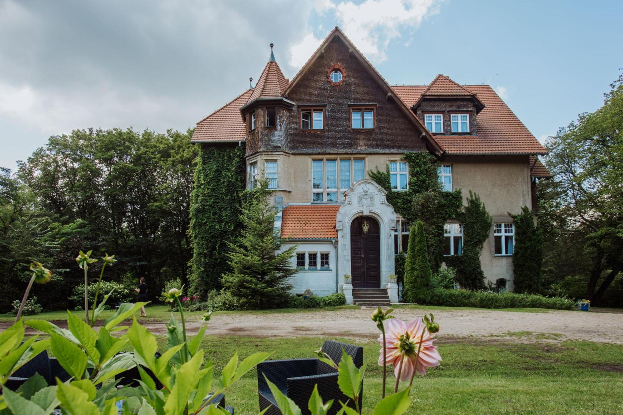 Palac Mysliwski Orle Solutions Miroslawiec ภายนอก รูปภาพ